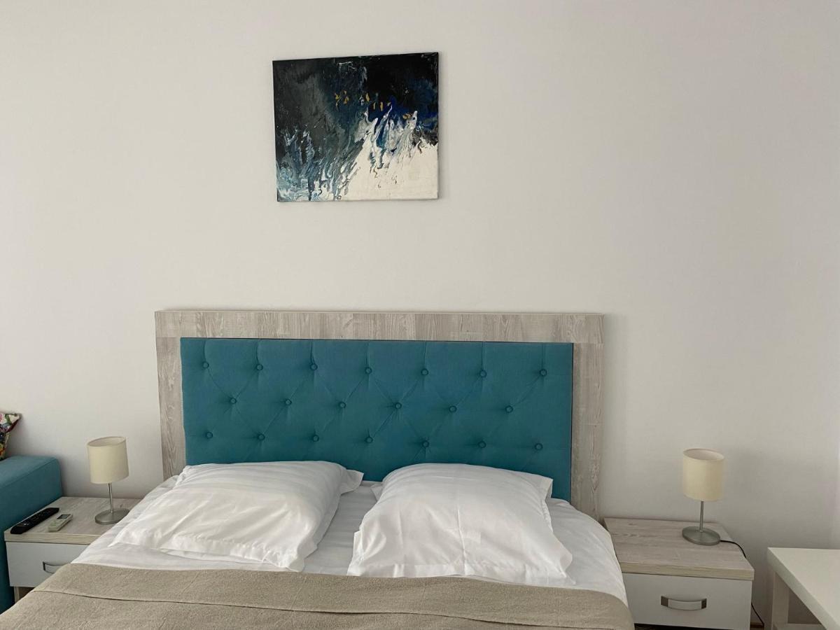 מנגליה Kallatia Studio Saturn מראה חיצוני תמונה