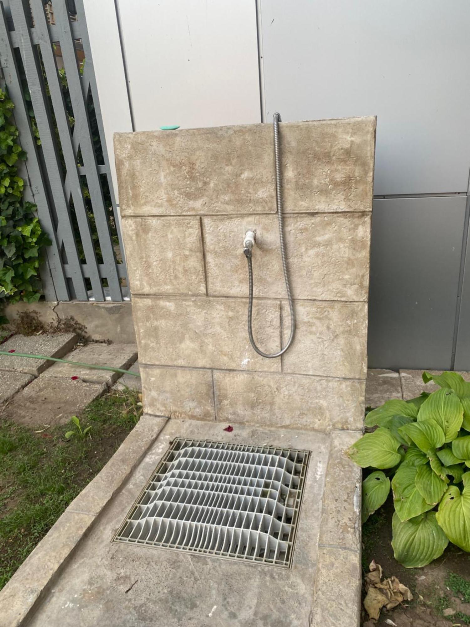 מנגליה Kallatia Studio Saturn מראה חיצוני תמונה